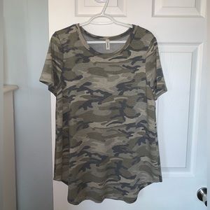 Camouflage short sleeve t-shirt